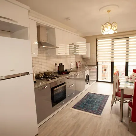 Aden Kar アパートホテル トラブゾン