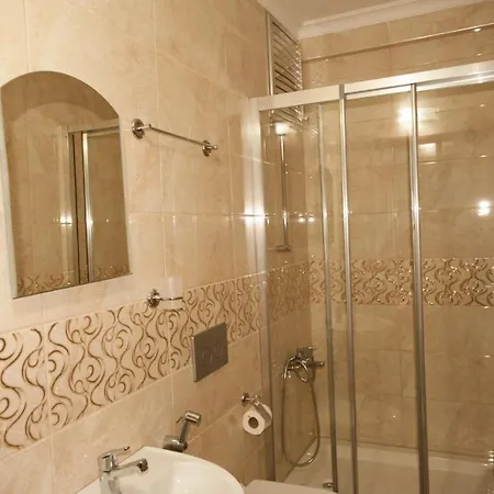 Aden Kar * Trebizonda